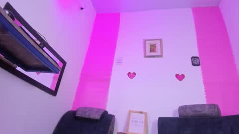 Eva online show from November 25, 3:44 pm