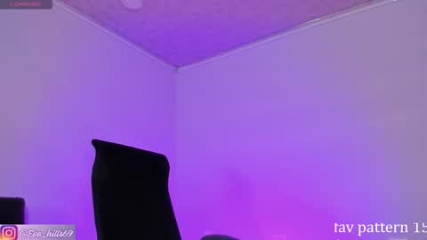 Snapshot of eva_hillss69 chatting on October 19, 12:48 am Eva online show from October 19, 12:48 am