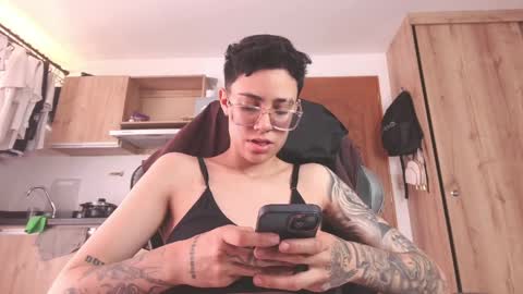 Eva cute online show from April 7, 5:37 pm