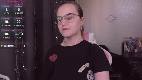 Snapshot of eva_orchid chatting on October 9, 12:10 pm Eva online show from October 9, 12:10 pm