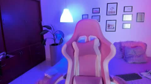 Snapshot of eva_rosee_ chatting on October 16, 12:38 pm Eva Emily online show from October 16, 12:38 pm