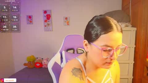 Eva  online show from January 11, 12:11 pm