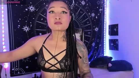 Eva  online show from November 14, 8:49 am