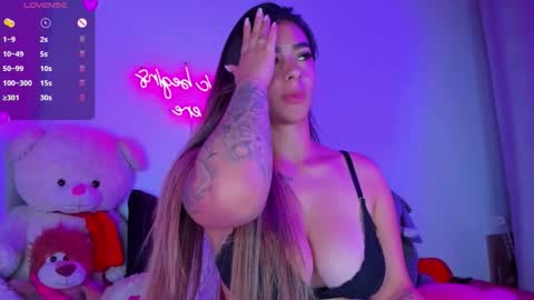 Eva Shinee online show from November 10, 10:40 am