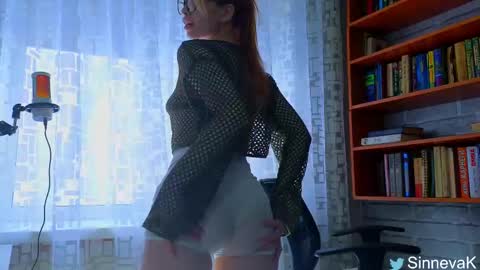 Snapshot of eva_sinn chatting on February 15, 7:06 am Hi there i am Eva and i wish create a nice community with you so join my Ticket Show for more pleasure online show from February 15, 7:06 am