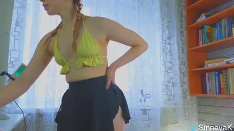 Snapshot of eva_sinn chatting on March 1, 9:40 am Hi there i am Eva and i wish create a nice community with you so join my Ticket Show for more pleasure online show from March 1, 9:40 am