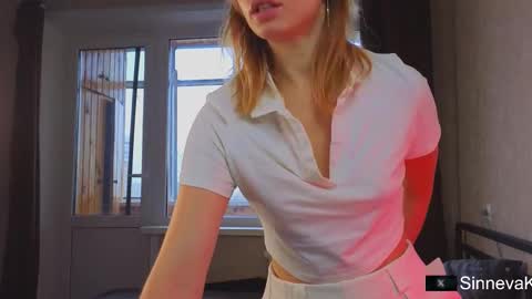 Snapshot of eva_sinn chatting on October 18, 8:29 am Hi there i am Eva and i wish create a nice community with you so join my Ticket Show for more pleasure online show from October 18, 8:29 am