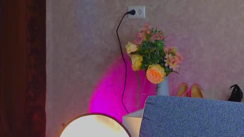 Hi there i am Eva and i wish create a nice community with you so join my Ticket Show for more pleasure online show from April 14, 3:15 pm