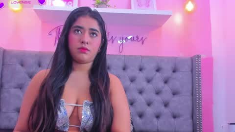 eva_smith5 online show from May 3, 1:28 pm