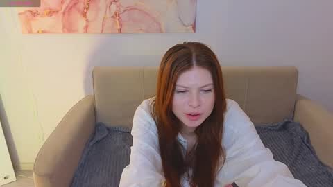 Snapshot of eva_willise chatting on January 13, 1:39 pm Hi Im Eva new here online show from January 13, 1:39 pm