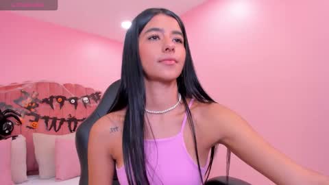 Snapshot of evaa_rose_ chatting on October 21, 9:40 pm Eva online show from October 21, 9:40 pm