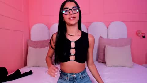 Snapshot of evaa_rose_ chatting on February 21, 11:55 am Eva online show from February 21, 11:55 am