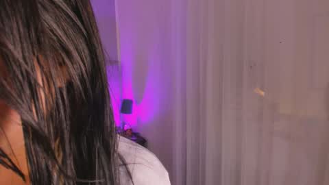 julieth online show from November 28, 4:25 pm