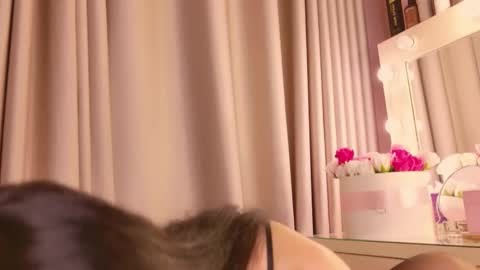 Eva 3 online show from October 31, 7:25 pm