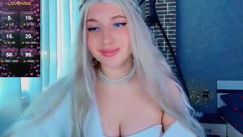 Eva  online show from November 1, 7:40 am