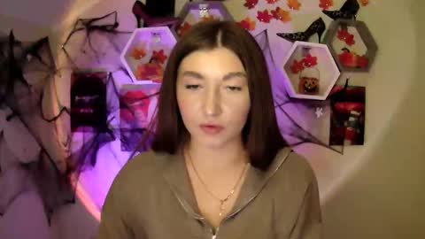 Snapshot of evachaturbatte chatting on October 16, 12:38 pm Evachaturbatte online show from October 16, 12:38 pm