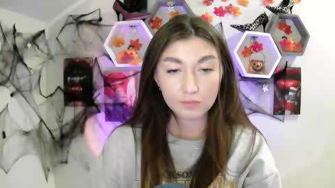 Snapshot of evachaturbatte chatting on October 15, 12:28 pm Evachaturbatte online show from October 15, 12:28 pm