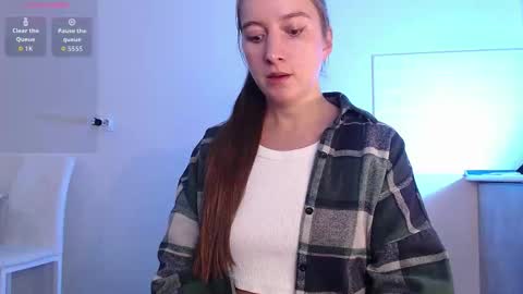 Snapshot of evahailey_ chatting on September 16, 4:26 am Eva online show from September 16, 4:26 am