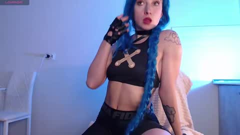 Snapshot of evahailey_ chatting on March 7, 6:02 am Eva online show from March 7, 6:02 am