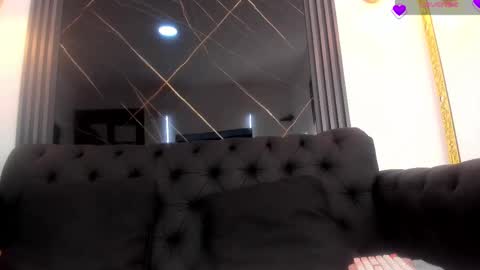 Snapshot of evaloviaa_ chatting on September 23, 1:49 pm Eva online show from September 23, 1:49 pm