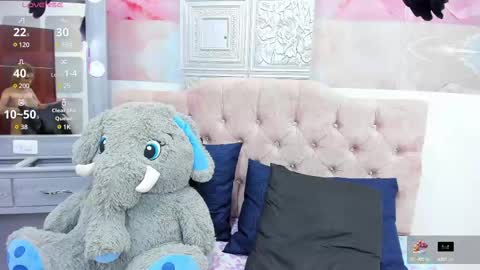 Snapshot of evaloviaa_ chatting on March 6, 5:11 pm Eva online show from March 6, 5:11 pm