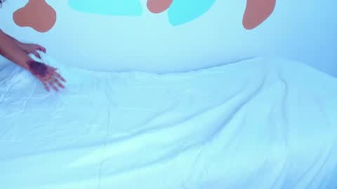 Snapshot of evalunna__ chatting on February 25, 8:42 pm Eva Luna online show from February 25, 8:42 pm