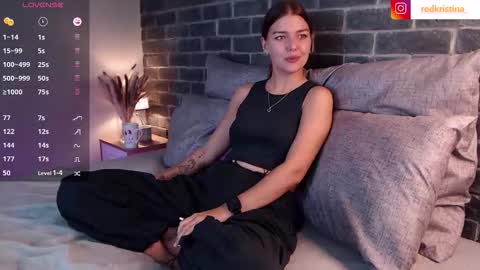 Snapshot of evamerlo chatting on September 10, 9:43 am Kristina online show from September 10, 9:43 am
