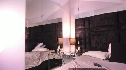 Snapshot of evamilfxxx chatting on October 10, 2:12 pm Eva online show from October 10, 2:12 pm