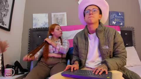 evan_smitt1 online show from September 28, 4:10 am