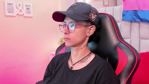 evan_smitt1 online show from October 1, 10:14 am