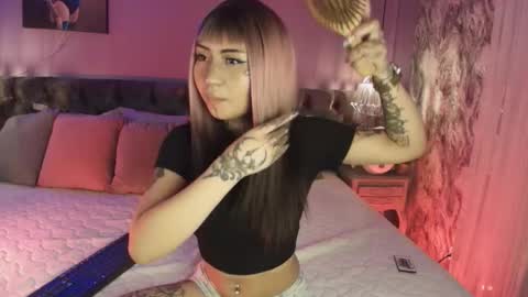 Eva online show from November 18, 8:12 pm