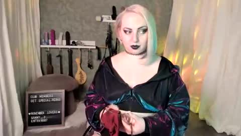 Evan Harlowe online show from December 22, 11:22 pm