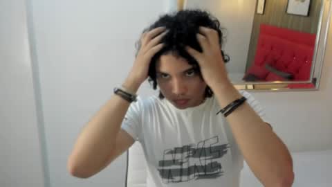 Evann  online show from April 9, 3:54 am