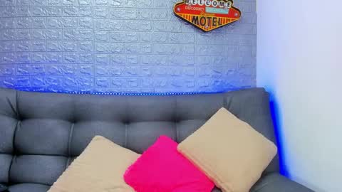 Snapshot of evans_susana chatting on September 9, 4:29 pm Evan and Susan online show from September 9, 4:29 pm