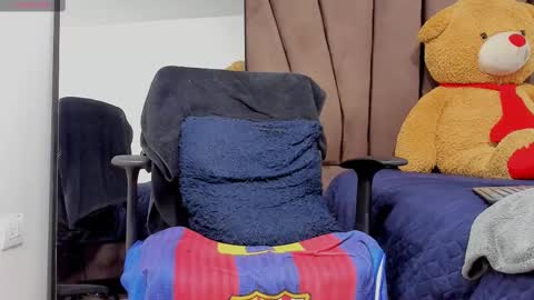   online show from February 22, 3:25 pm