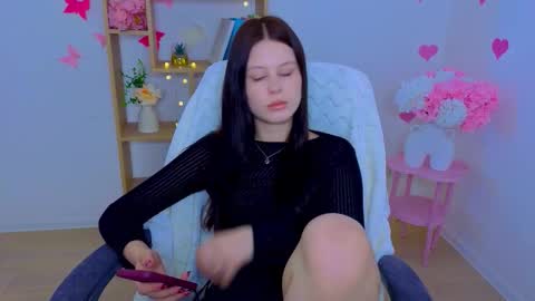 EvaOnyx online show from March 23, 11:26 am