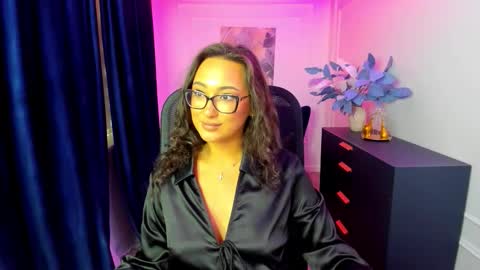 evasarazardje online show from September 10, 11:33 am