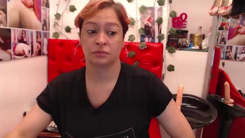 Snapshot of evatwiss chatting on February 25, 11:21 am Eva Twiss online show from February 25, 11:21 am