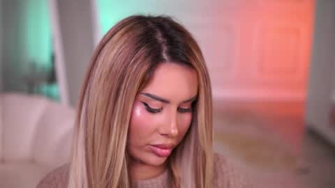 Eva online show from November 30, 10:50 pm