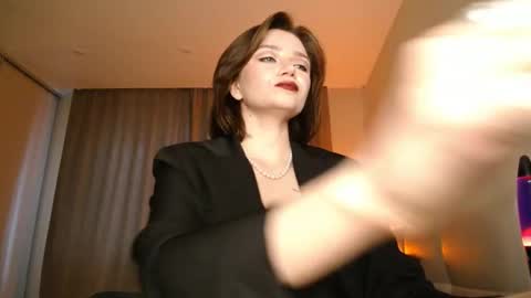 Eve  online show from December 1, 7:17 am