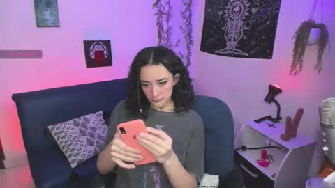 Snapshot of evee_uwu chatting on October 21, 4:54 pm Eve Jane online show from October 21, 4:54 pm