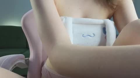 Eveleen online show from February 28, 1:37 am