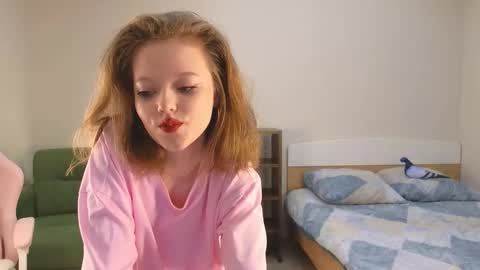 Eveleen online show from September 25, 1:18 pm