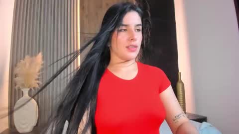 E V E L I N online show from February 25, 2:26 am