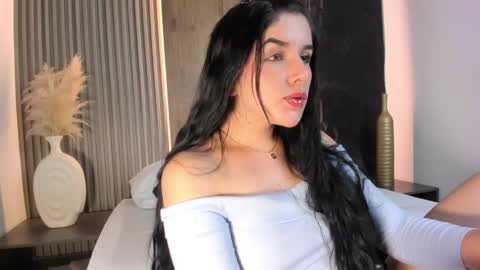 E V E L I N online show from February 17, 2:21 am