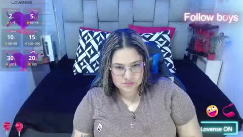 evelin zaens online show from November 17, 7:44 am