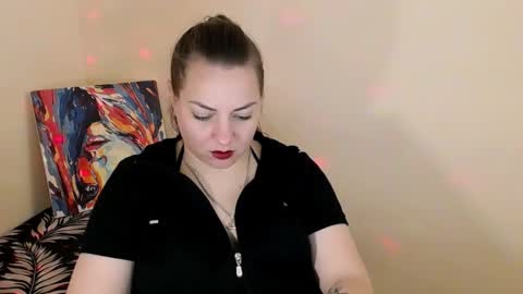 Snapshot of evelineli chatting on October 9, 1:00 am Lydia online show from October 9, 1:00 am