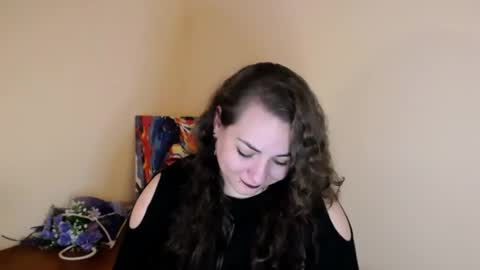 Snapshot of evelineli chatting on March 3, 10:38 am Lydia online show from March 3, 10:38 am