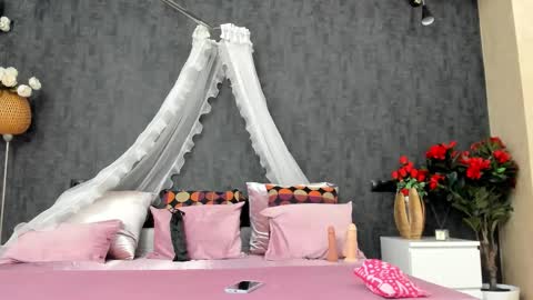 evellynereys online show from October 6, 3:13 am