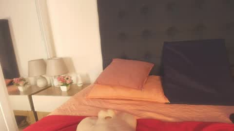 DAYANITA online show from April 11, 7:07 pm